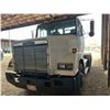 Image 4 : 1988 Freightliner tandem tractor (Day Cab), 400 Cummins, 15 speed, 5th wheel, wet kit, 11x24.5s,