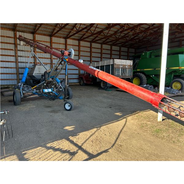 Sakundiak HD 8x40 self propelled hyd. grain auger, 25 HP Kohler engine c/w 7 inch E-Kay bin sweep S/