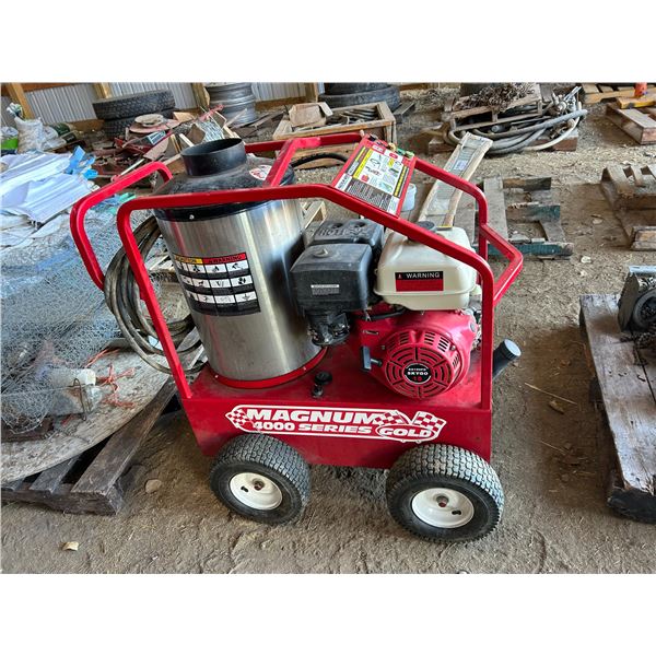 Magnum 4000 Gold hot pressure washer, 2 hours usage
