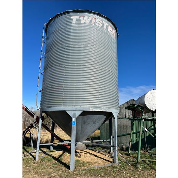 (For Grain Bin Hauling PH John (780) 210-0531) Twister 5 Ring Hopper on Wheatland 14’ Hoppe