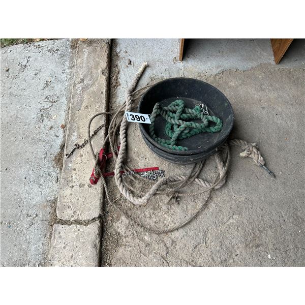 5- Horse Tubs & Ropes