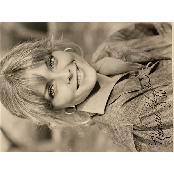 Michelle Pfeiffer signed photo