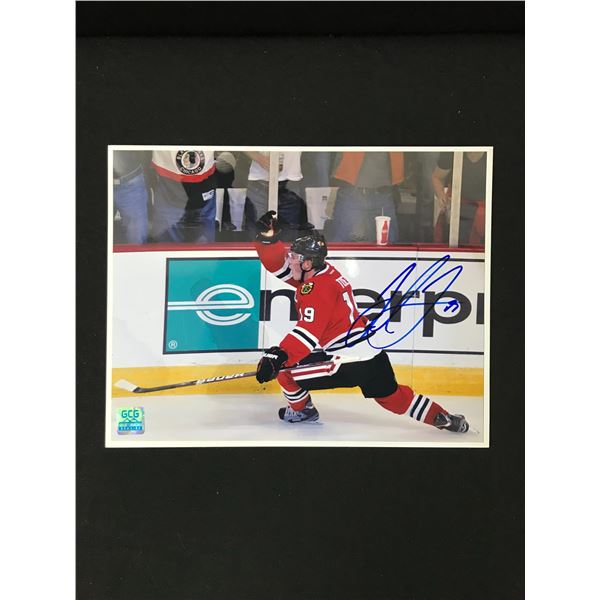 JONATHAN TOEWS SIGNED 11 X 14 PHOTO (GREAT CANADIAN GRADING COA)