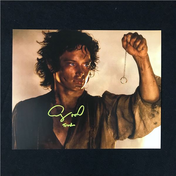 ELIJAH WOOD SIGNED LORD OF THE RINGS 8 X 10 (WWOC COA)
