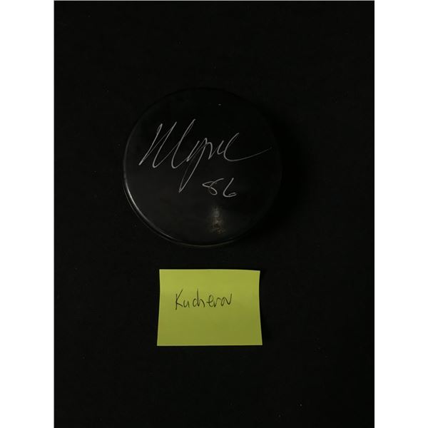 NIKITA KUCHEROV SIGNED HOCKEY PUCK (HERITAGE COA)