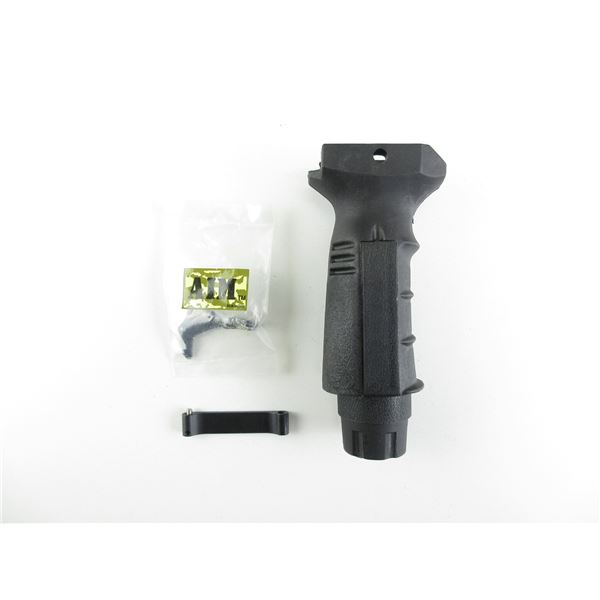 ASSORTED AR15 RIFLE PARTS LOT