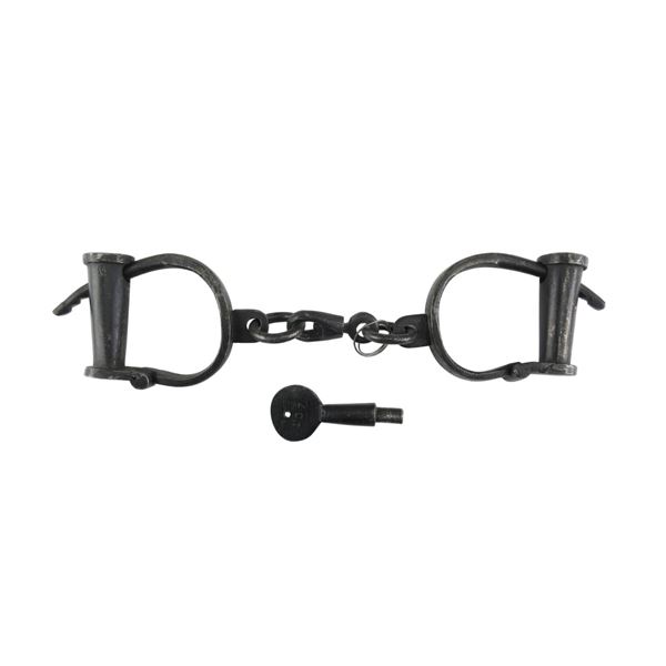 ANTIQUE STYLE HANDCUFFS AND KEY LOT