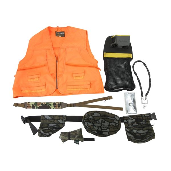 ASSORTED HUNTING ACCESSORIES LOT