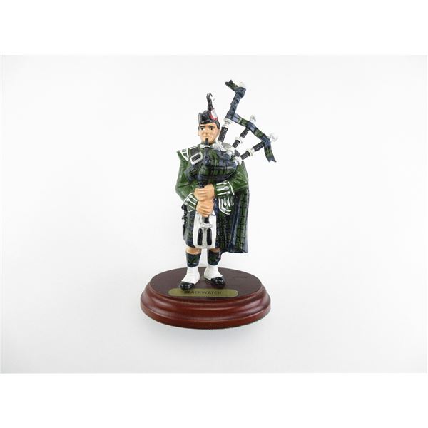 ROCKPARK BLACK WATCH PIPER FIGURINE