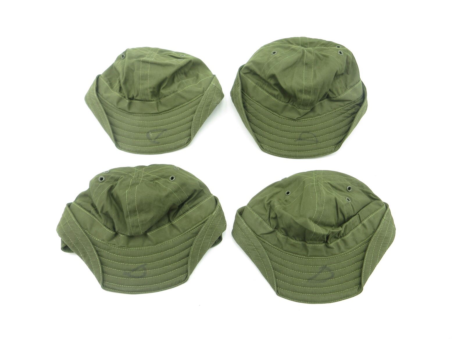 Field Cap Support CANADIAN MILITARY FIELD CAP LOT
