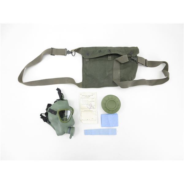 YUGOSLAVIAN M-59 GAS MASK KIT