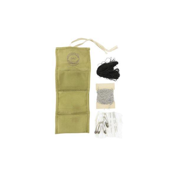 WWII CANADIAN MILITARY SEWING KIT