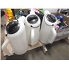 Image 1 : 3 Oil Jugs