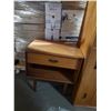 Image 1 : 9 Drawer Dresser & End Table