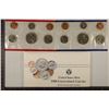 Image 2 : 1988 US MINT SET (UNC) P/D (WITH ENVELOPE)