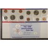 Image 2 : 1998 US MINT SET (UNC) P/D (WITH ENVELOPE) WRITING