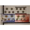 Image 1 : 2001 US MINT SET (UNC) P/D (WITH ENVELOPE)