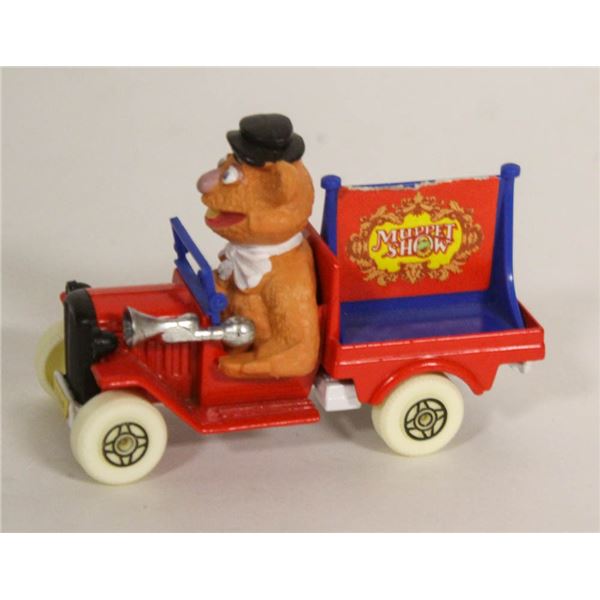 1979 CORGI MUPPETS FOZZIE BEAR CAR