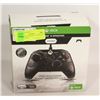 Image 1 : XBOX ONE WIRELESS CONTROLLER W BOX USED