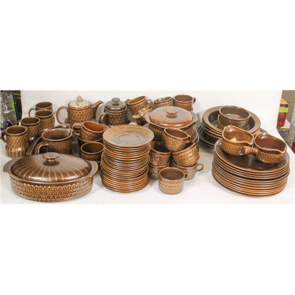 1966 WEDGEWOOD PENNINE MCM DINNERWARE SET LARGE