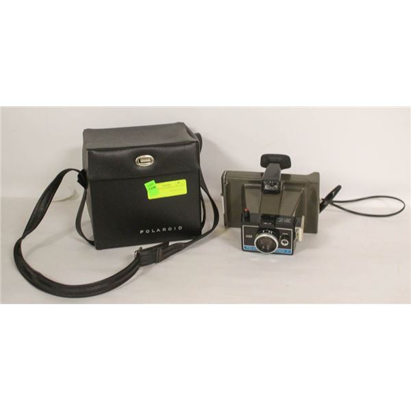 POLAROID LAND CAMERA W CARRY CASE