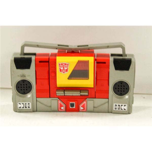 1984 G1 TRANSFORMERS BLASTER TOY