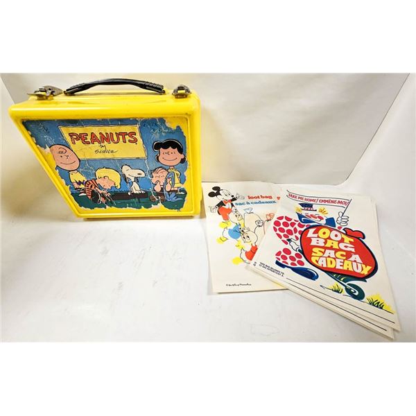 1970'S PEANUTS LUNCH BOX W/ VINTAGE LOOT BAGS