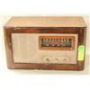 Image 1 : ANTIQUE WOOD BODY WESTINGHOUSE RADIO