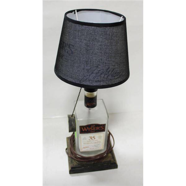 CUSTOM MADE WEISERS WHISKEY LAMP MADE WITH RARE 35
