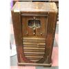 Image 1 : ANTIQUE VIKING FLOOR MODEL RADIO