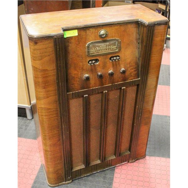 ANTIQUE RADIO "THE DICTATOR"- WOOD BODY FLOOR