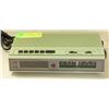 Image 1 : VINTAGE EVERSONIC CLOCK RADIO RETRO COLORS
