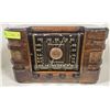 Image 1 : 1930S WOODEN TABLE TOP RADIO AS IS