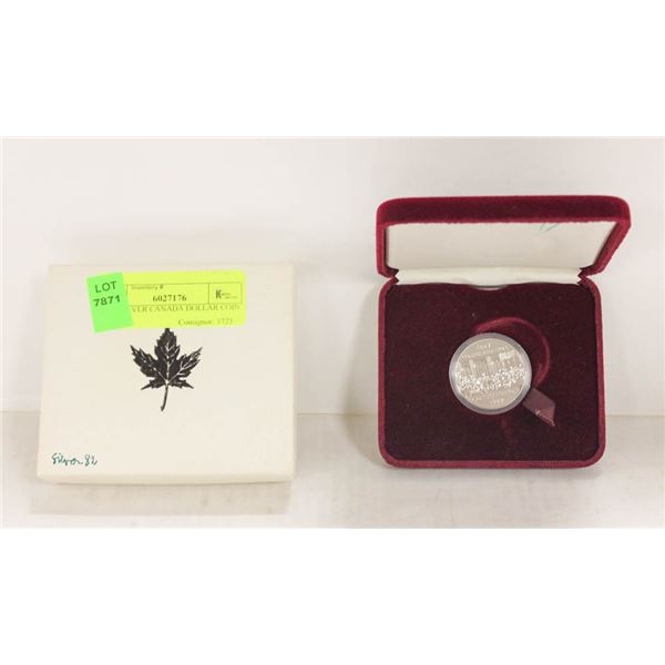 1982 SILVER CANADA DOLLAR COIN W CASE