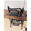 Image 8 : Industrial 1914 Singer Sewing Machine
