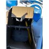 Image 2 : 4 Pelican Paddle Boats