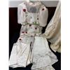 Image 2 : Vintage Ladies Apparel
