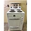 Image 1 : Vintage Moffat Stove