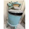 Image 1 : 1927 Beatty Wash Machine