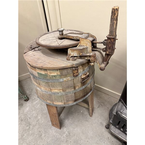 Red Star Wooden Washing Machine