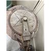 Image 2 : Red Star Wooden Washing Machine