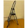 Image 1 : Cosco Step Stool