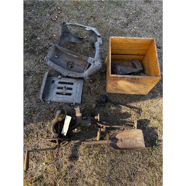 Vintage Cast Iron and Metal Items