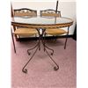 Image 2 : Table with 2 chairs
