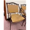 Image 3 : Table with 2 chairs