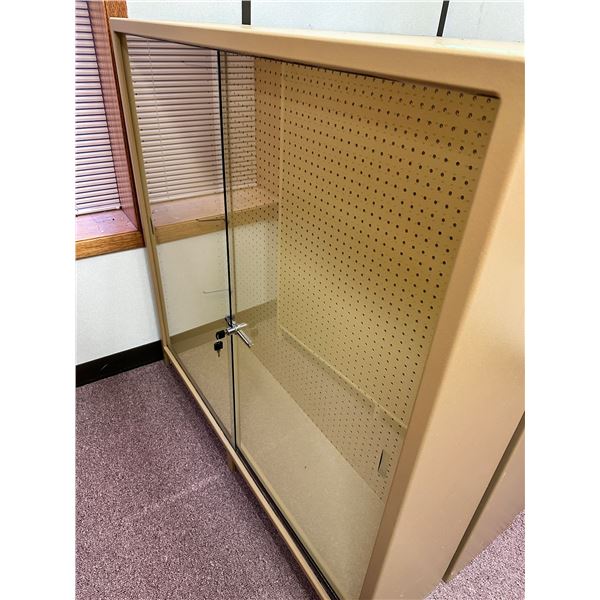 2 Display Cases