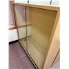 Image 1 : 2 Display Cases