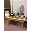 Image 1 : Vintage kitchen items and table