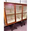 Image 3 : 2 Display Cabinets