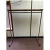 Image 1 : Metal Clothes Rack